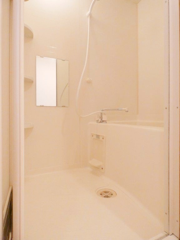 バス・シャワールーム　図面と現状に相違がある場合には現状を優先