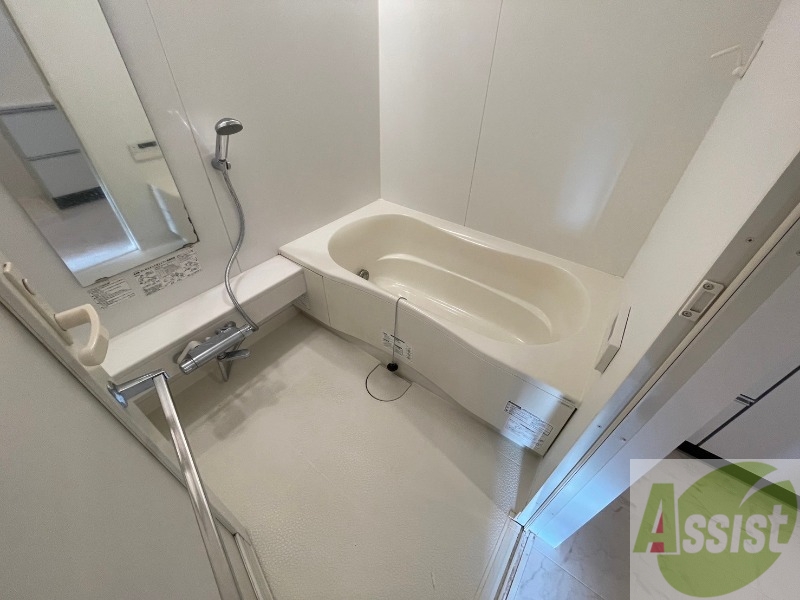 バス・シャワールーム　お風呂になります。一日の疲れを癒してくださいね。