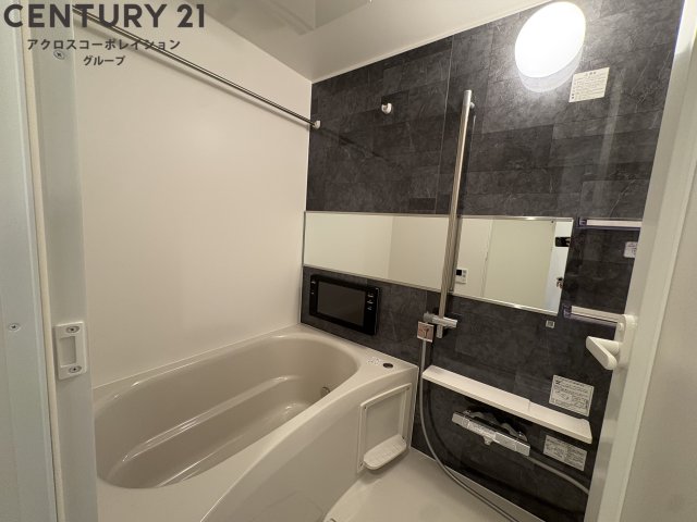 バス・シャワールーム　追い炊き機能・浴室乾燥機付きで便利！