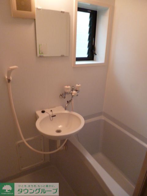 バス・シャワールーム　洗面