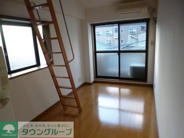 居室・リビング　庭