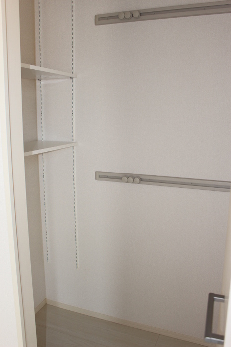 収納　ワンステップクローゼット