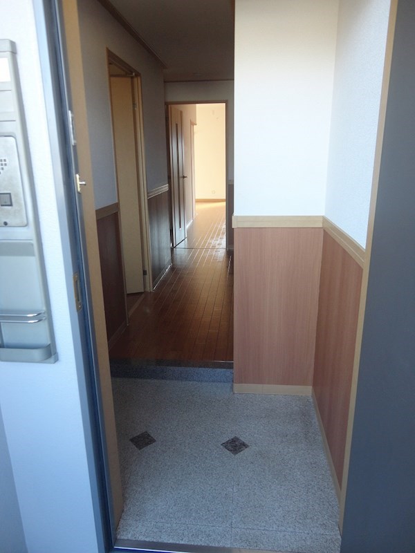 玄関　広い玄関