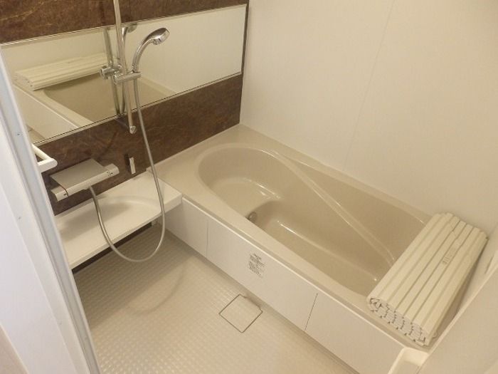 バス・シャワールーム　お問合せはタウンハウジングまで！※現地待合わせ相談可能