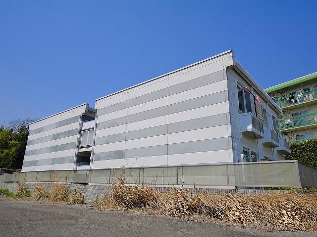 建物外観　落ち着いた雰囲気の外観です