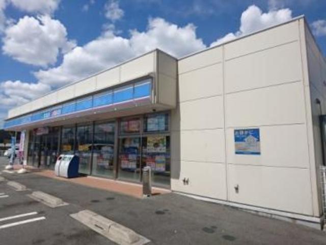 コンビニ　ローソン堺石津町3丁店（コンビニ）まで66m