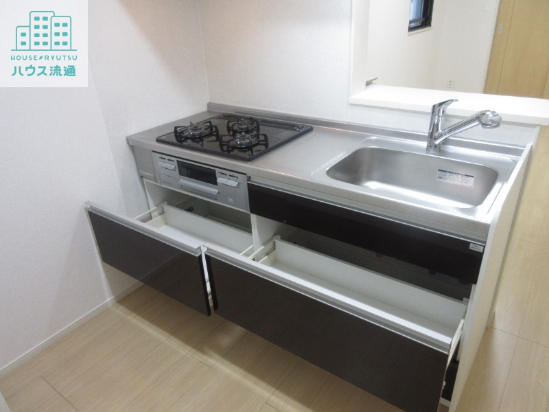 キッチン　※別号室の写真です