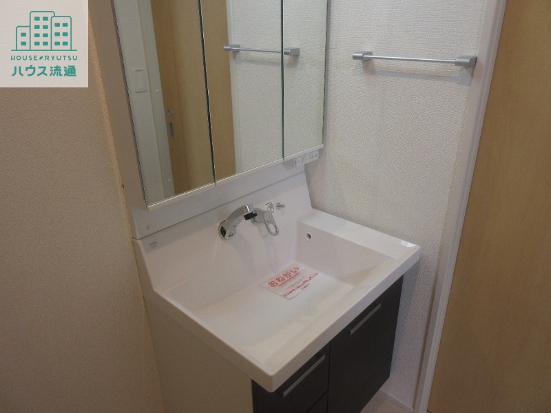 洗面設備　※別号室の写真です