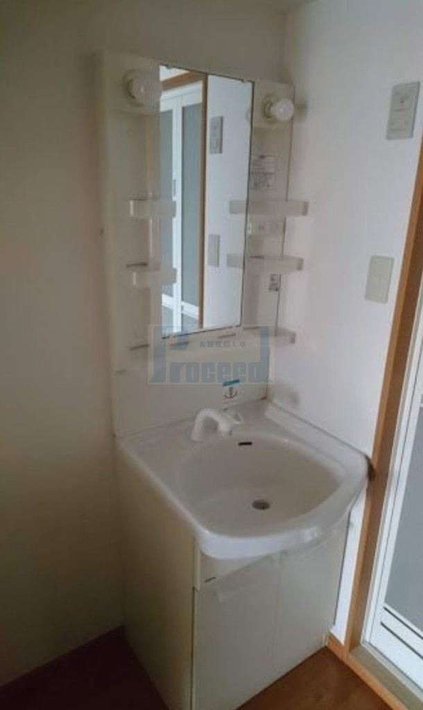 洗面設備　うれしい独立洗面台！