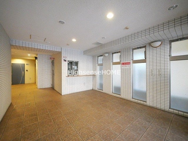 ロビー　建物の内部です