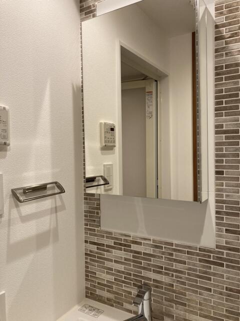 洗面設備　コンパクトで使いやすい洗面所