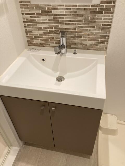 洗面設備　独立洗面台です