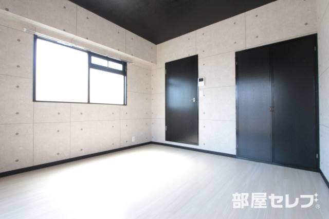 居室・リビング　内装のきれいなお部屋です