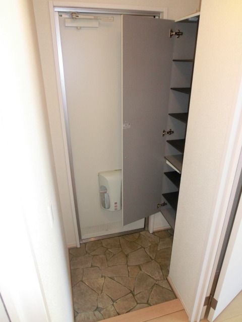 玄関　シューズボックス付玄関ルーム