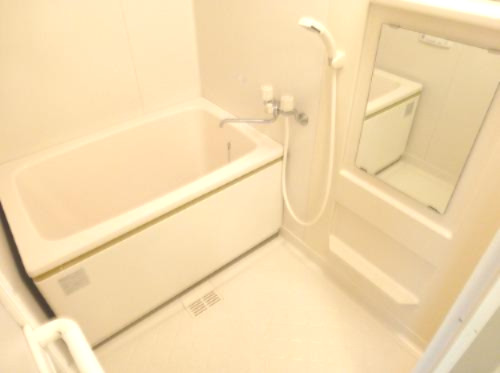 バス・シャワールーム　※他部屋の参考写真です