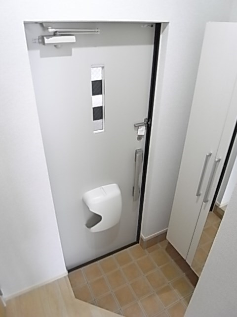 玄関　収納もある玄関です