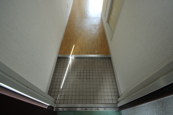 玄関　※別部屋の写真です