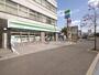 コンビニ　ファミリーマート／ＪＲ西小倉駅前店（コンビニ）まで77m