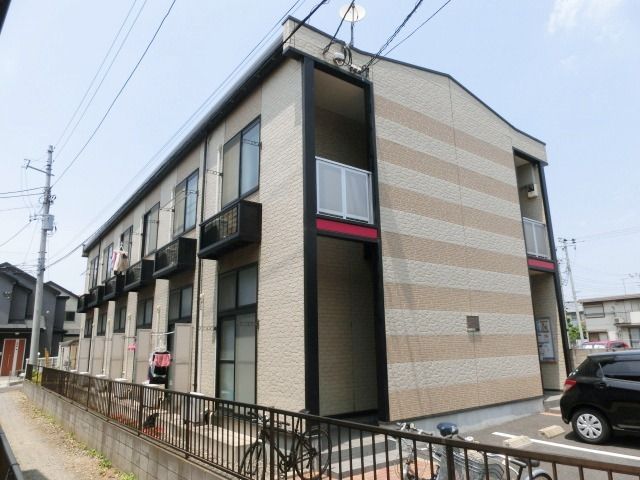 建物外観　2005年築の綺麗なアパートです。