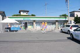 コンビニ　ファミリーマート大津稲津一丁目店（コンビニ）まで359m