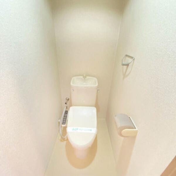 トイレ　別部屋の写真となる為、実際の物とは異なる場合が御座います。