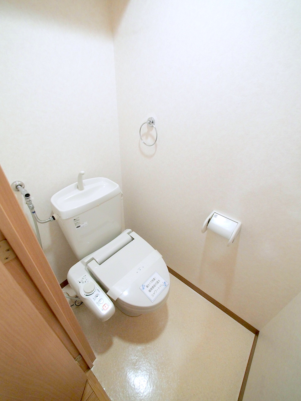 トイレ　ウォシュレット完備しています♪