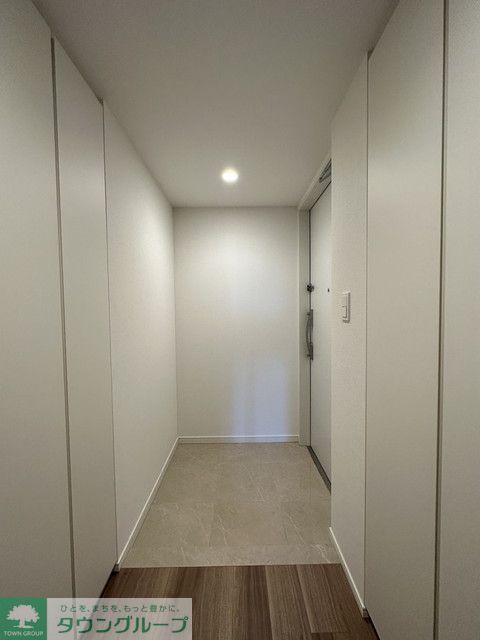 玄関　※写真は同タイプ住戸です。