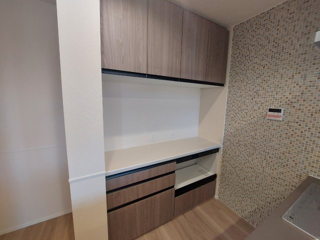 収納　★食器棚★