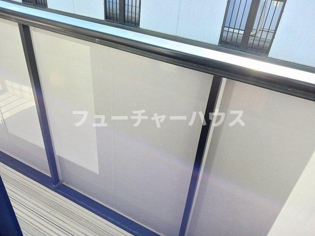 バルコニー　バルコニーからの眺めを楽しみながら食事をしませんか