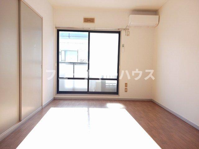 居室・リビング　使いやすい居間です