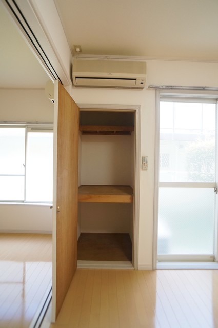 収納　奥行のある収納付です！増えがちな荷物をスッキリ収納できます！
