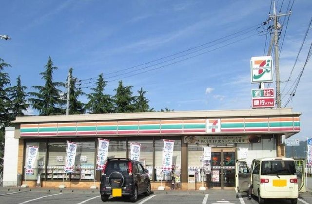 コンビニ　セブンイレブン甲斐一宮インター（コンビニ）まで850m