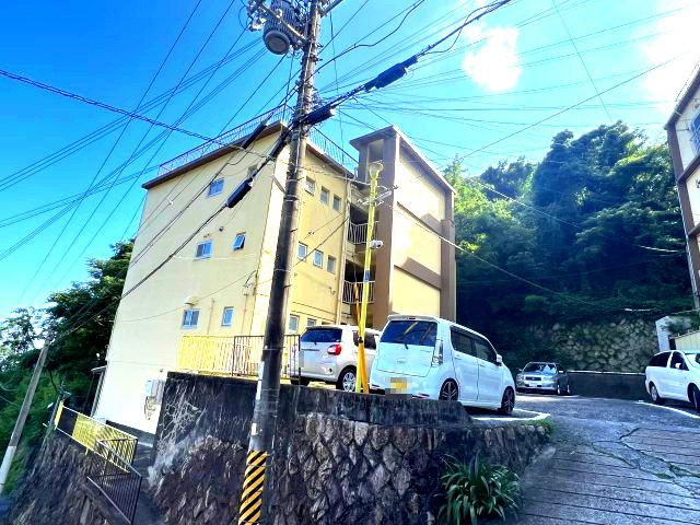 岡本梅林住宅 5号棟の外観写真
