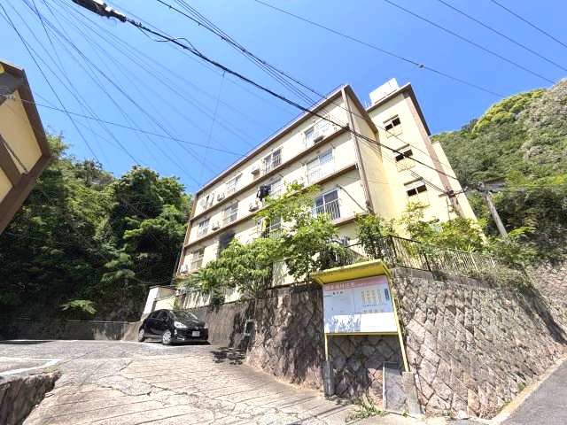岡本梅林住宅 5号棟の外観写真