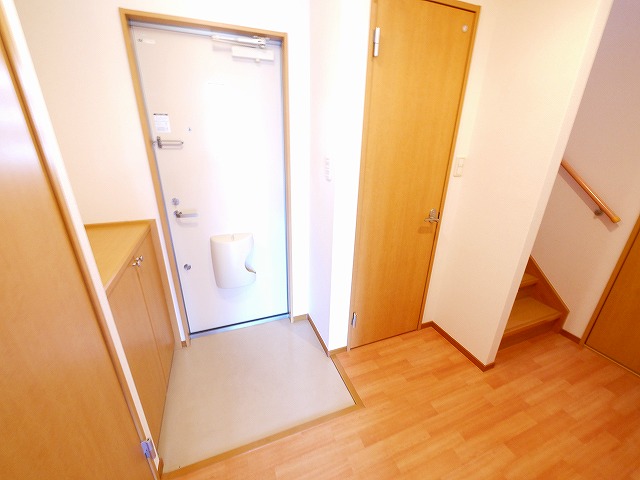 玄関　落ち着いた玄関です