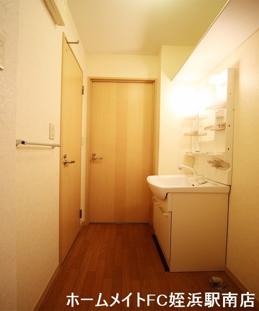 洗面設備　★洗面脱衣所もしっかりあります★参考写真