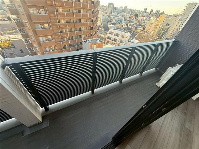 バルコニー　陽当たり良好なバルコニーです