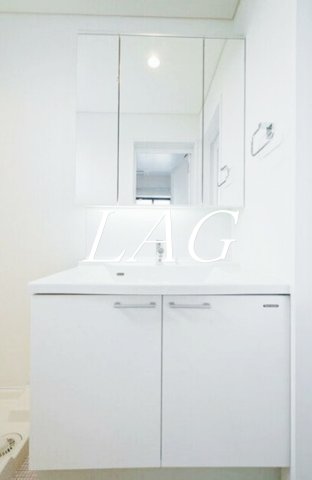 洗面設備　独立洗面台です。
