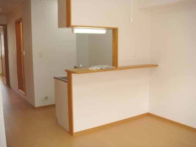 居室・リビング　別号室参考写真