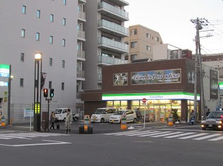 コンビニ　ファミリーマート墨田亀沢四丁目店（コンビニ）まで313m