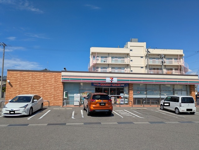コンビニ　セブンイレブン新潟寺尾台店（コンビニ）まで626m