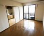 居室・リビング　落ち着いた雰囲気のお部屋です