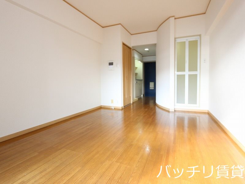 居室・リビング　別号室タイプの為、現状を優先致します。