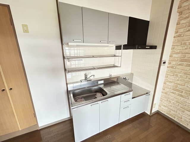 キッチン　※別部屋同間取りのお写真となります。参考にご覧くださいませ。