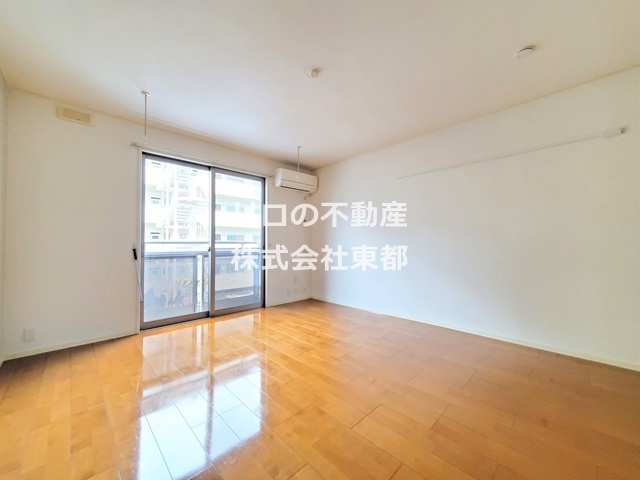 居室・リビング　※同タイプの室内写真。仕様・設備は現況優先※