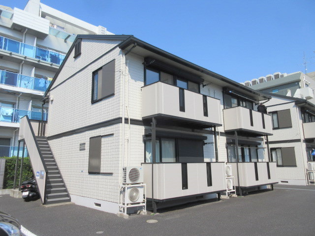 建物外観　南西向き全室角部屋日当たり良好　耐震構造のセキスイハイム施工