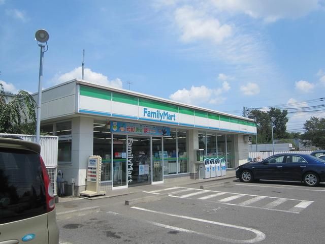 コンビニ　ファミリーマート柴崎町六丁目店（コンビニ）まで567m