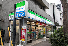 コンビニ　ファミリーマート杉並下高井戸四丁目店（コンビニ）まで59m