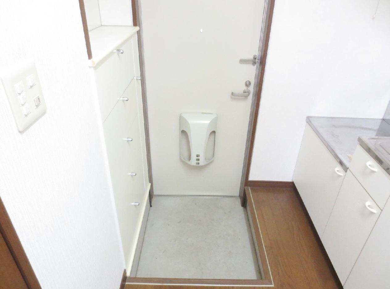 玄関　別号室の参考写真です。