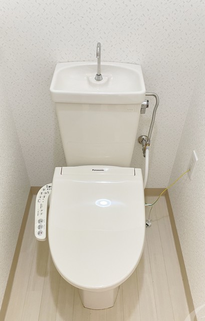 京阪本線 香里園駅 徒歩13分 3階建 築6年のトイレ写真